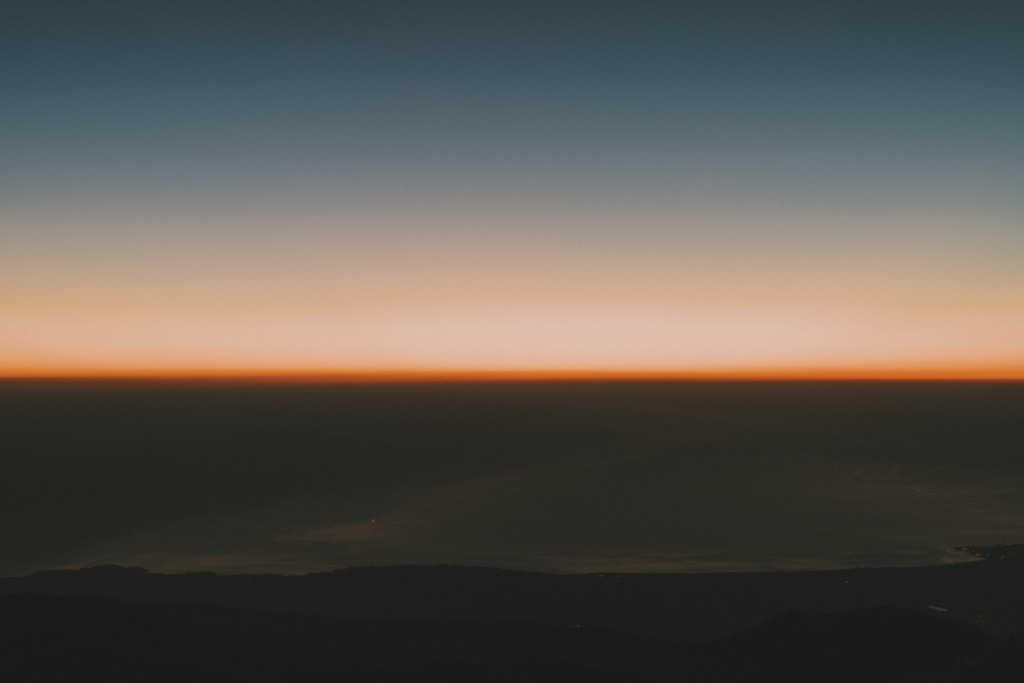 日没の水平線