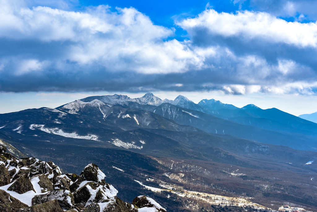 蓼科山山頂部から見る赤岳方面