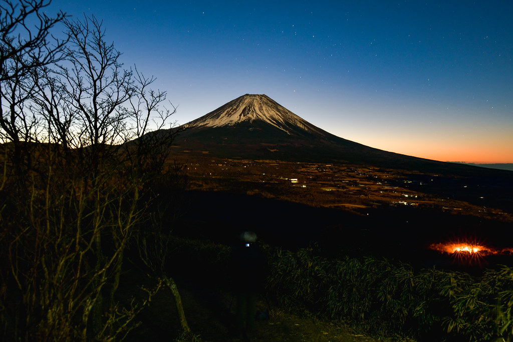 夜の富士山HDR