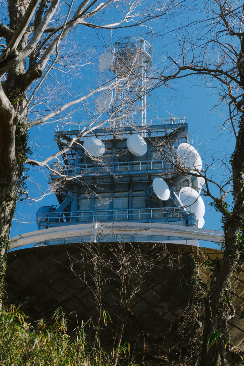 宝篋山山頂の鉄塔