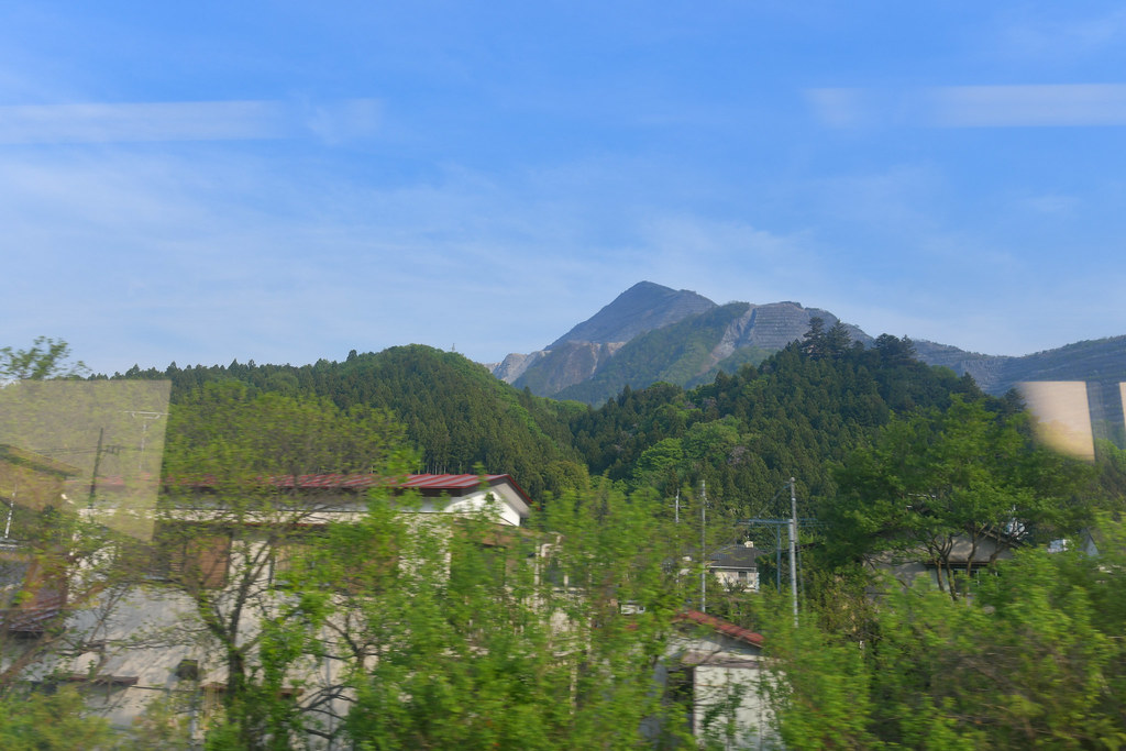 車窓から見る武甲山