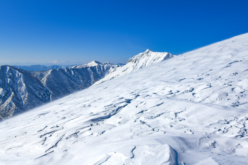 厳冬の谷川岳稜線