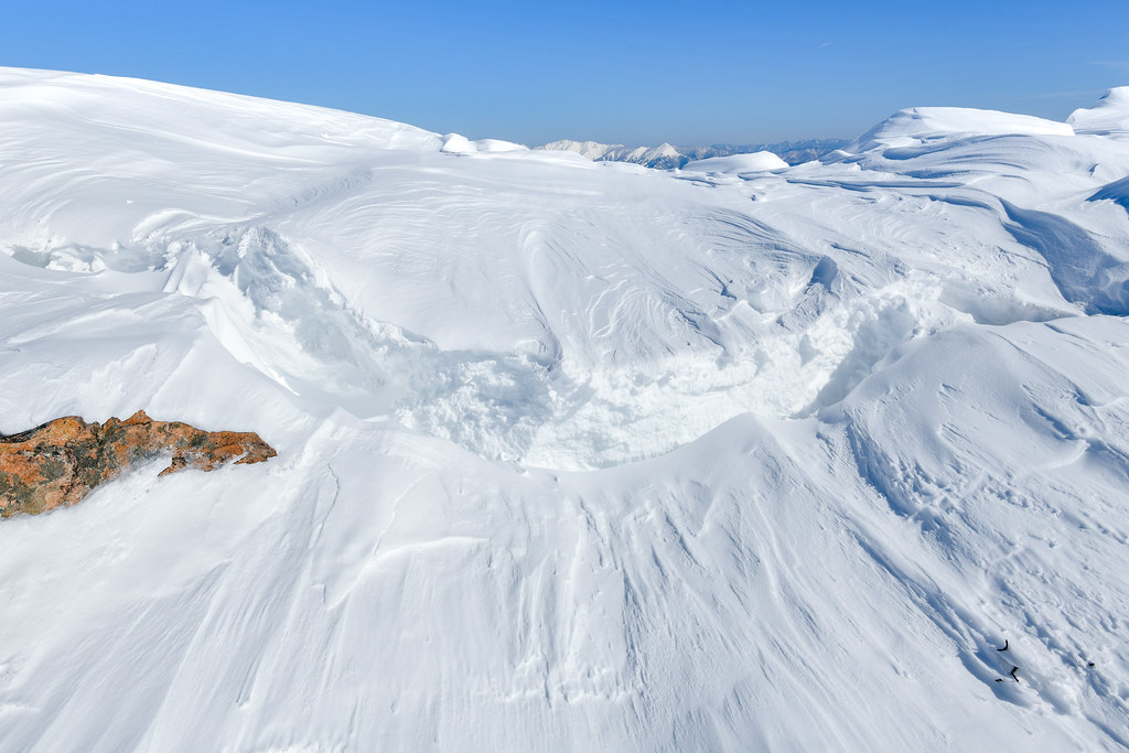 巨大なクラック