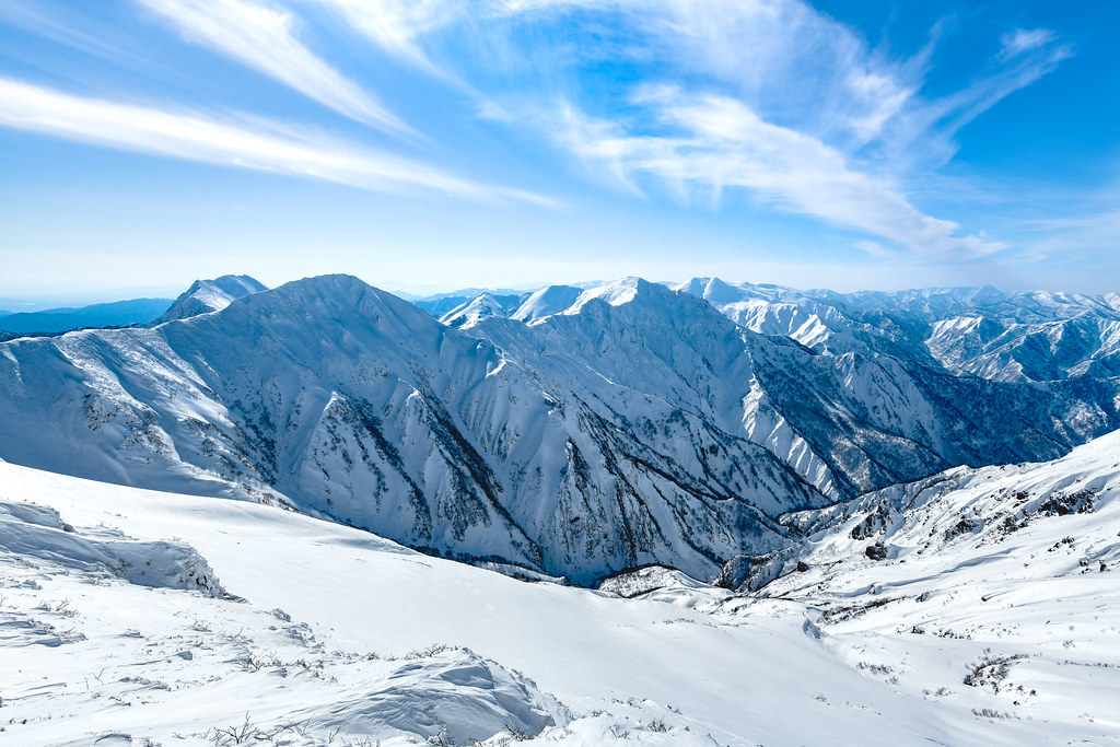 谷川主脈の雪景色