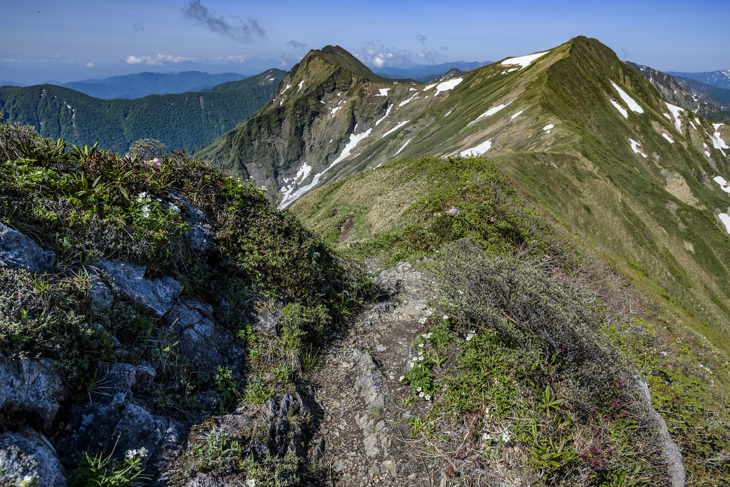 谷川主脈で万太郎山へ