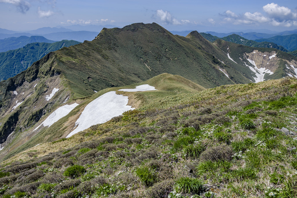 谷川主脈で万太郎山へ