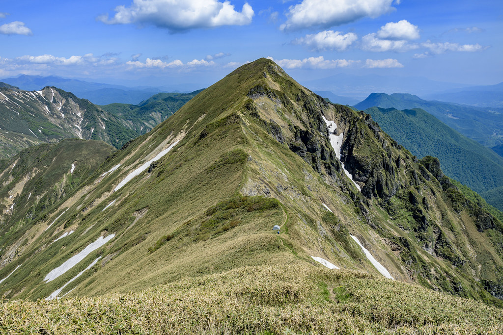 万太郎山から仙ノ倉山へ