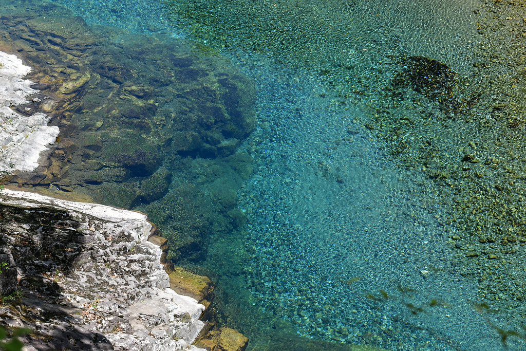 大杉谷の青い水