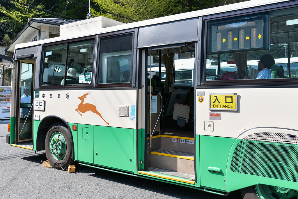 天川村のバス