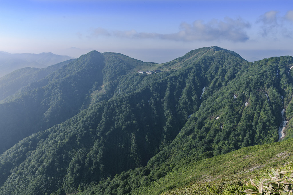 西黒尾根登山道からの景色