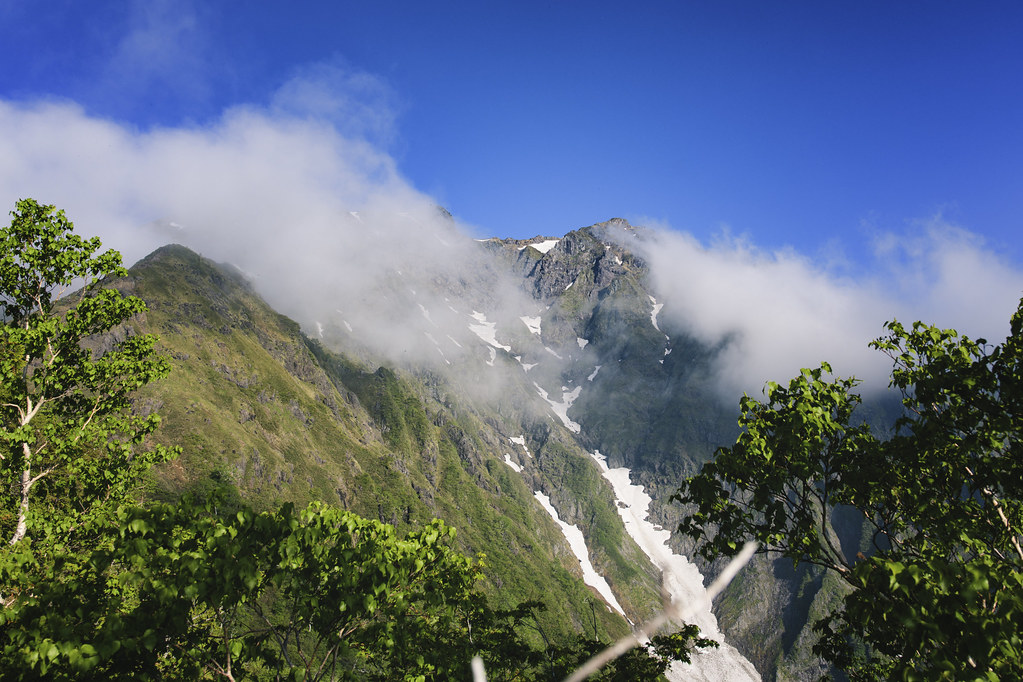 西黒尾根登山道からの景色