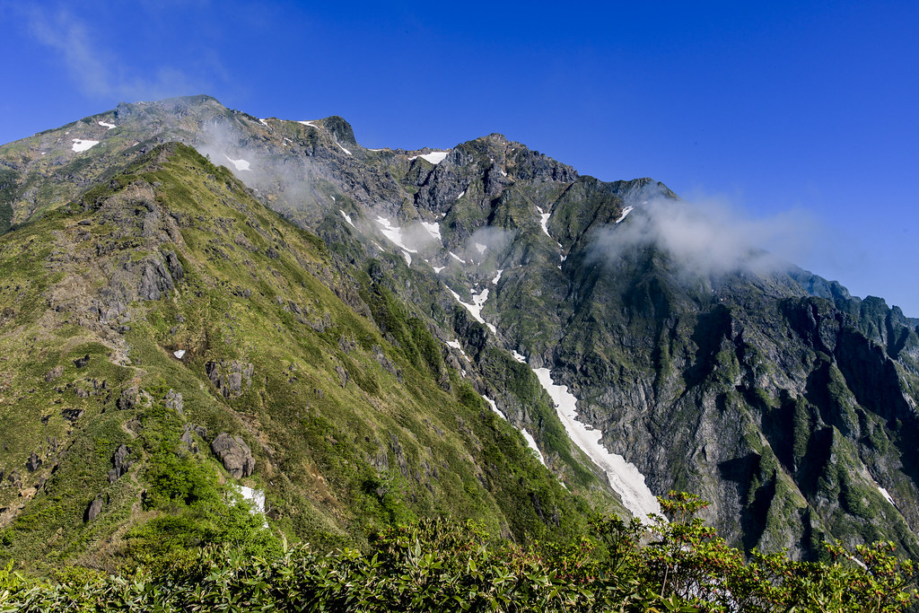 西黒尾根登山道からの景色