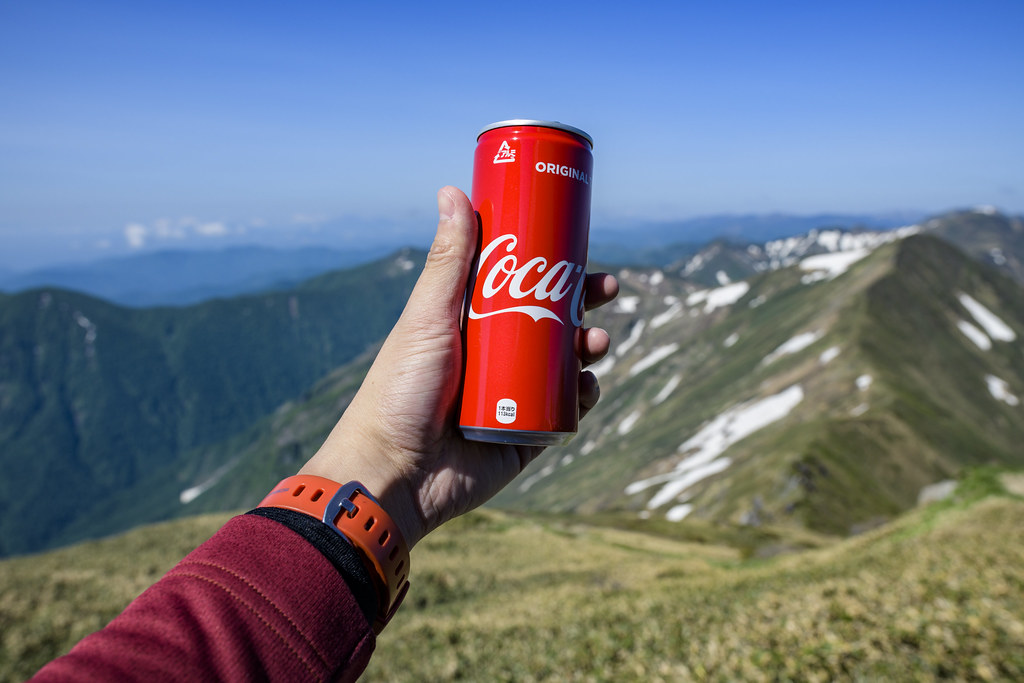 肩の小屋で飲むコーラ