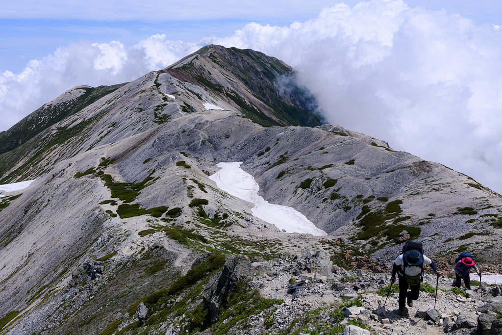 白馬岳から小蓮華山へ
