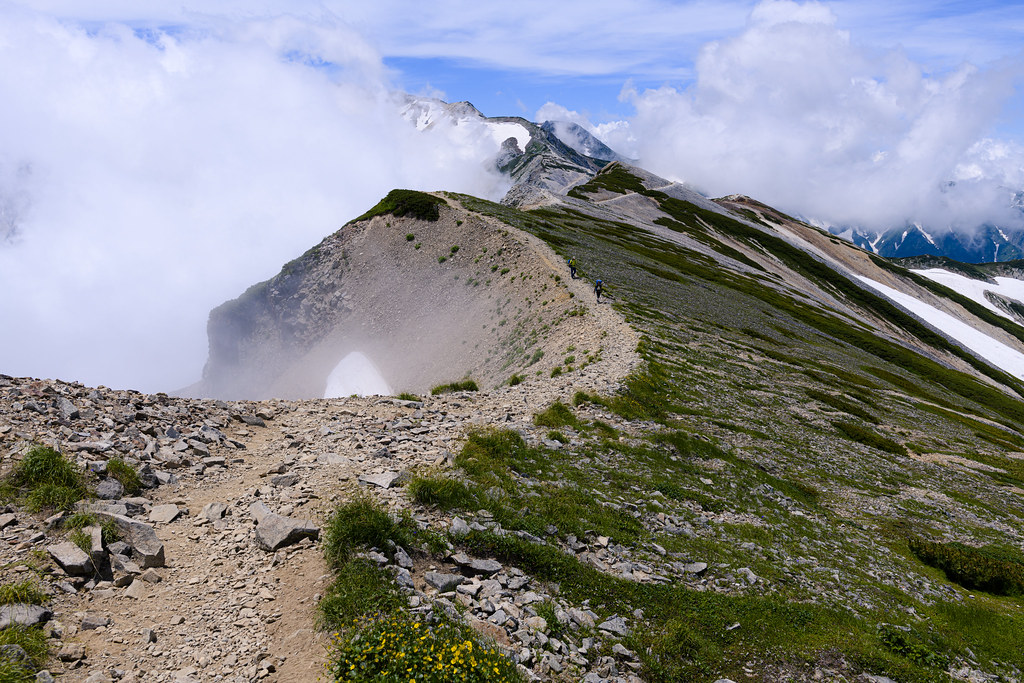 白馬岳から小蓮華山へ