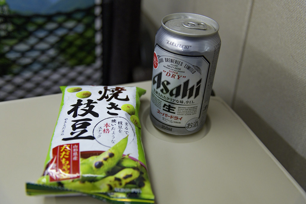 新幹線内のビール