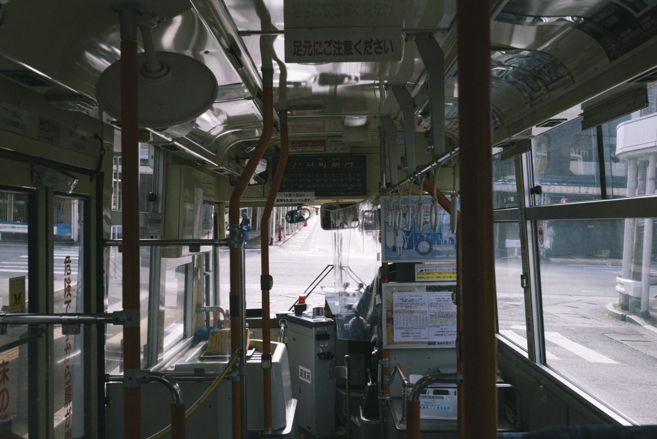 金城山登山口行バス