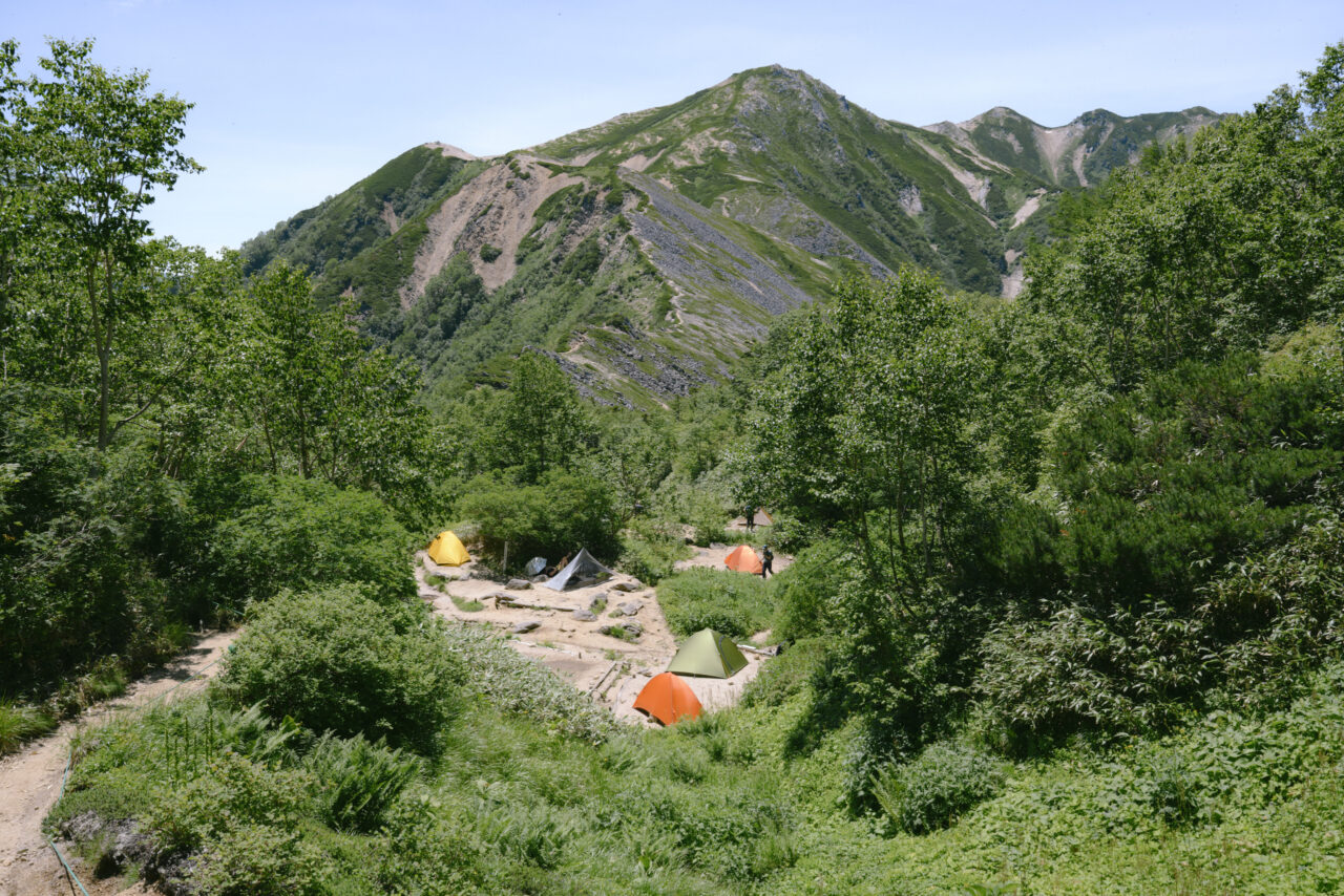 烏帽子小屋のテント場