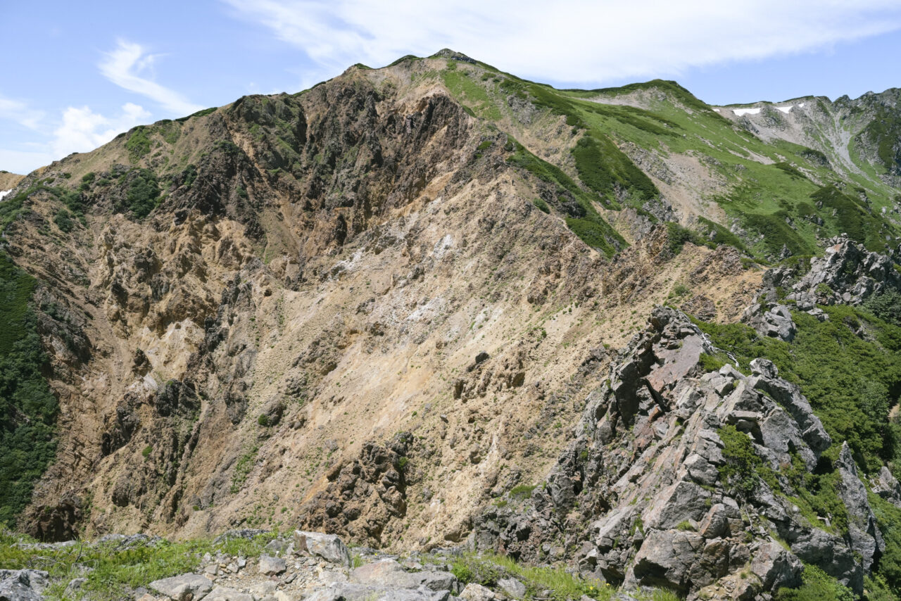 水晶岳東側の崩落斜面