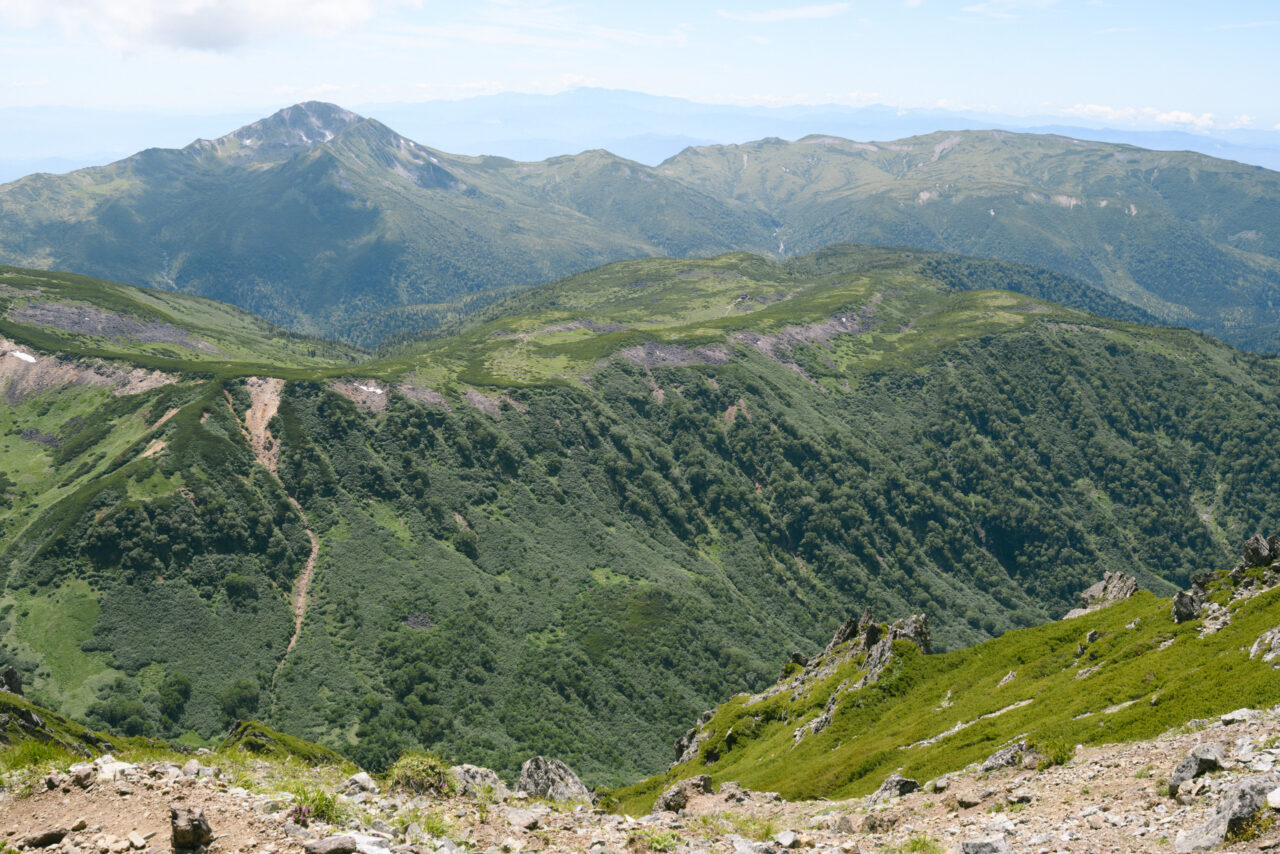 雲ノ平を見下ろす