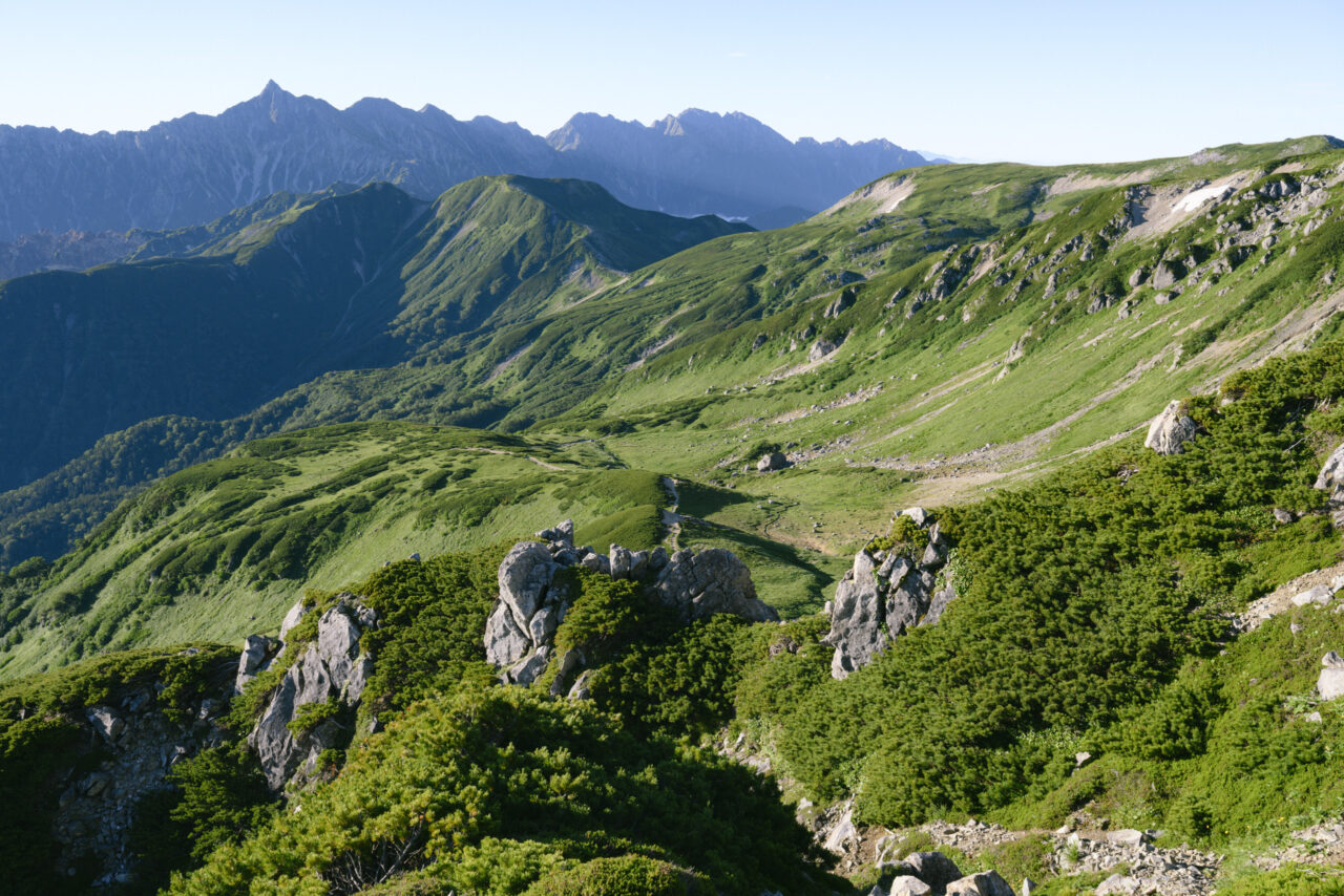 三俣蓮華岳山頂から見る槍ヶ岳方面