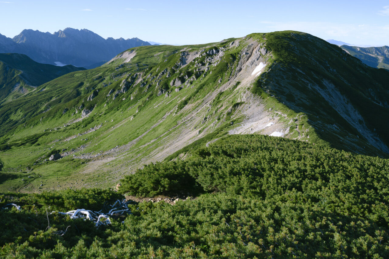 双六岳への稜線