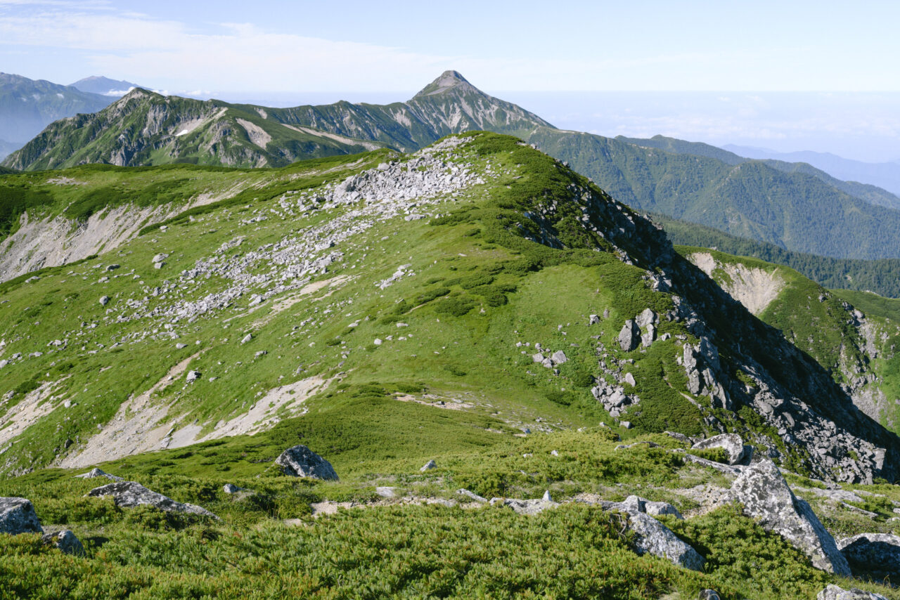 双六岳から見る笠ヶ岳