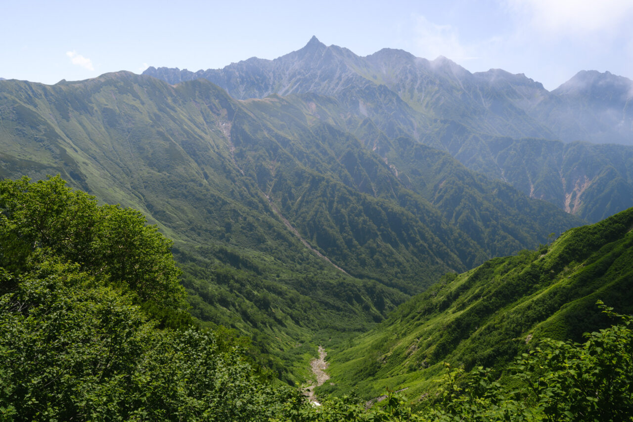 花見平から見る槍ヶ岳
