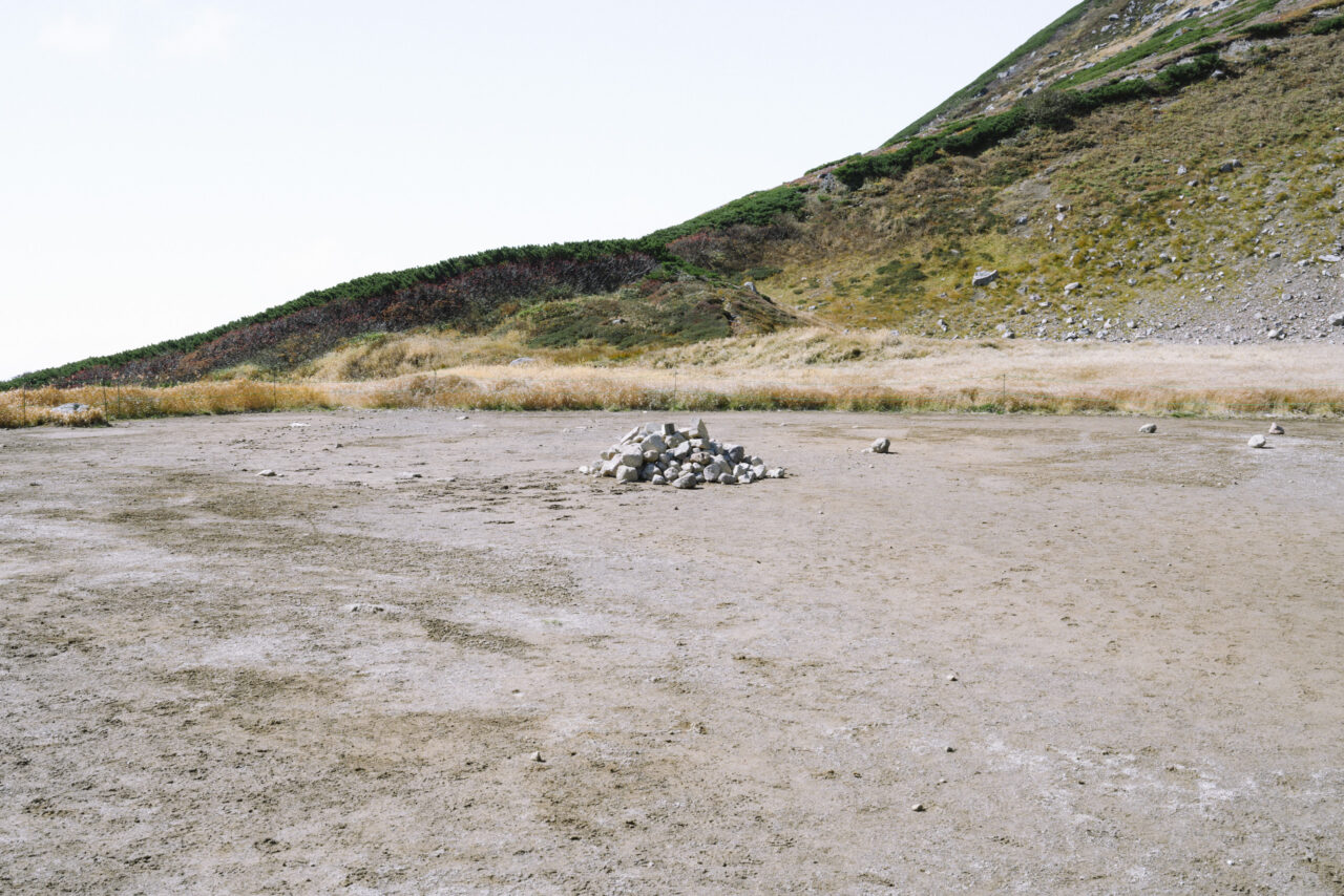 白雲岳避難小屋のテント場