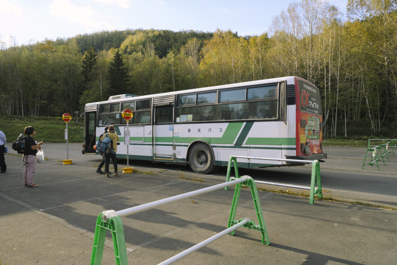 レイクサイトに到着したバス