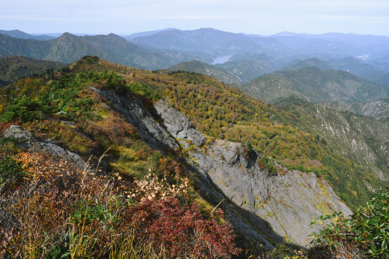 浅草岳方面の眺め
