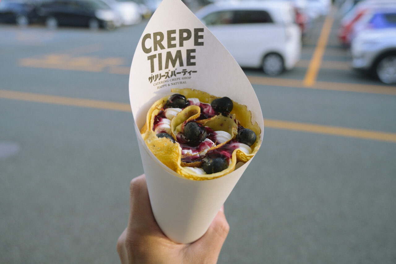 キッチンカーのクレープ