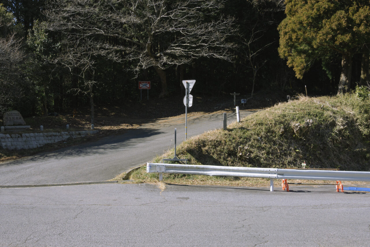 吾国山へ向かう林道