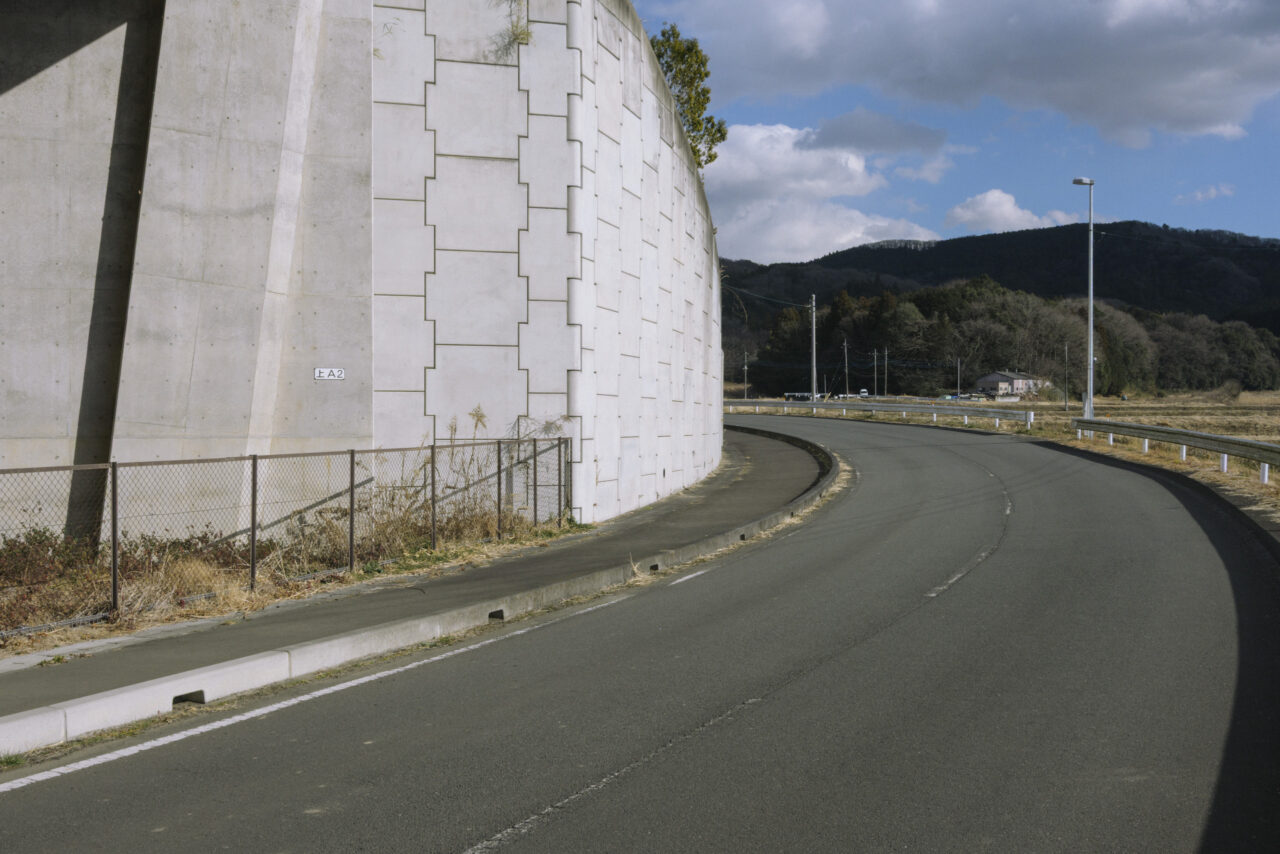 北関東自動車道側面