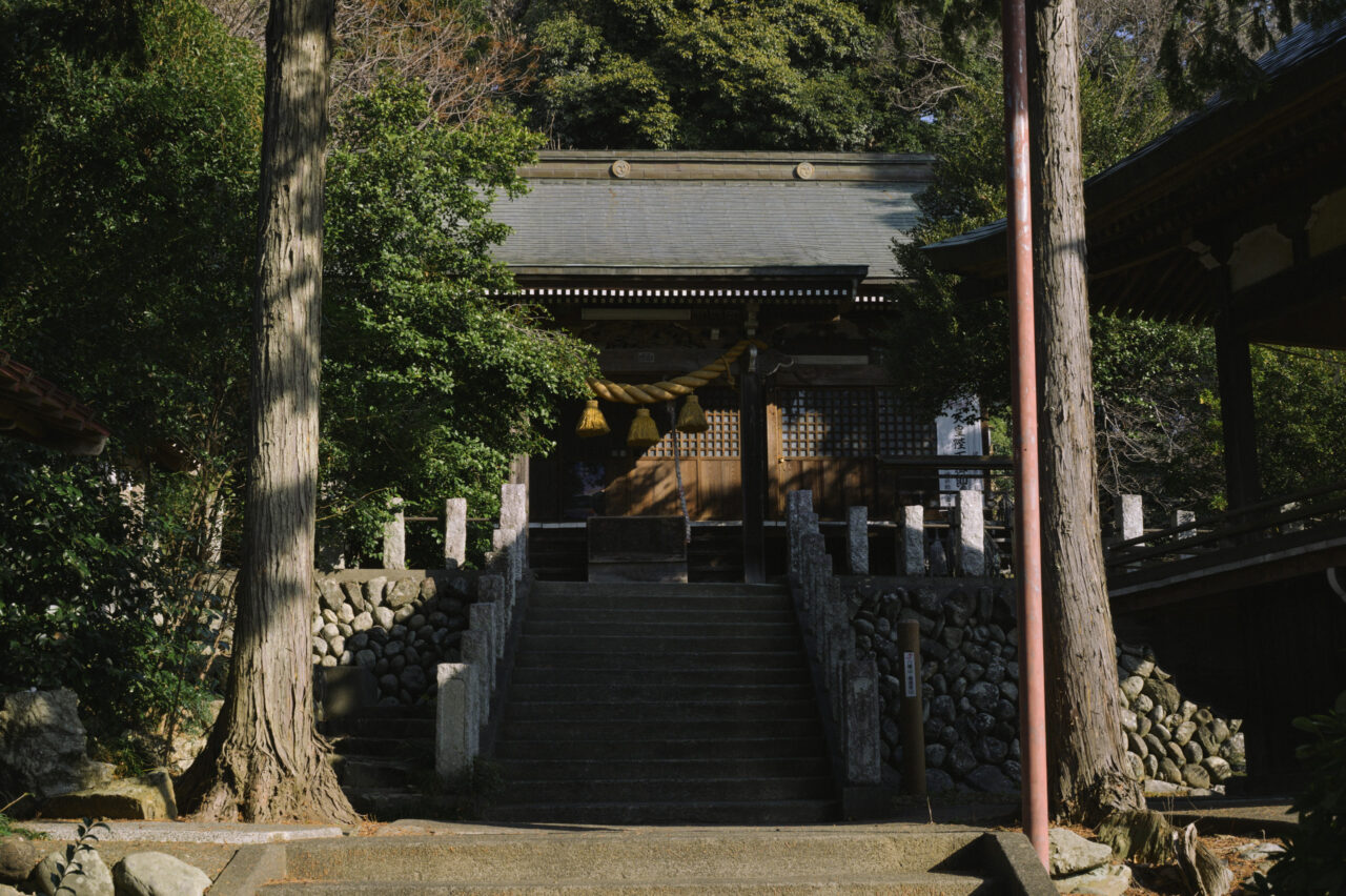 八幡神社本堂