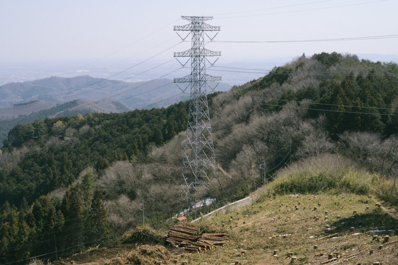 東京へ電気を運ぶ送電線