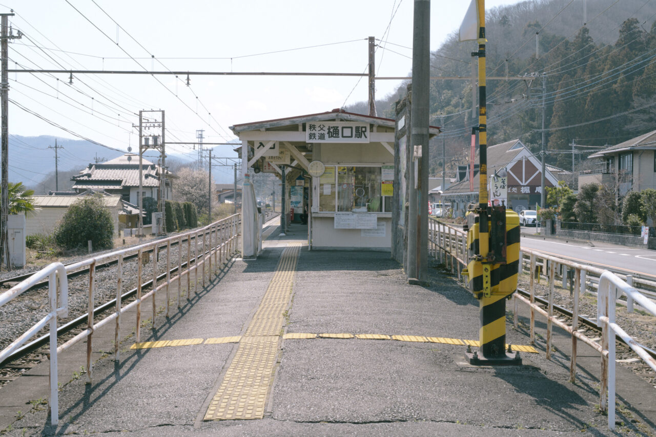 樋口駅のホーム