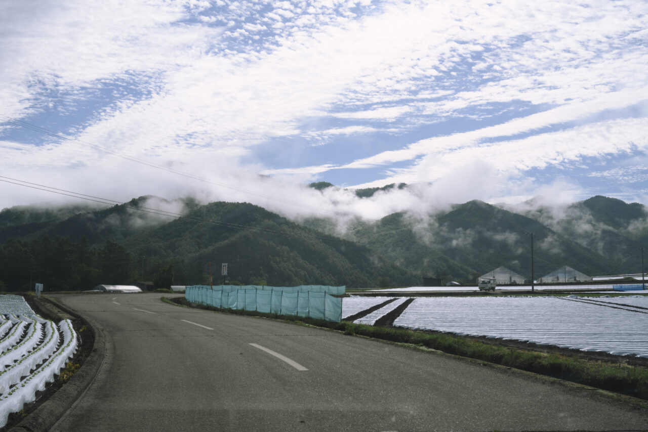 川上村の山々にかかる雲