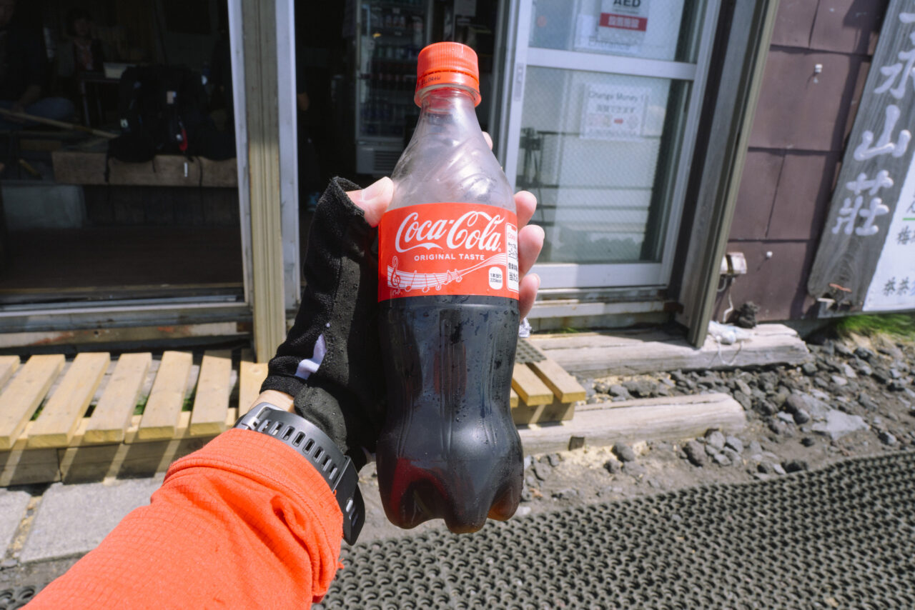 五合目で飲む激うまコーラ