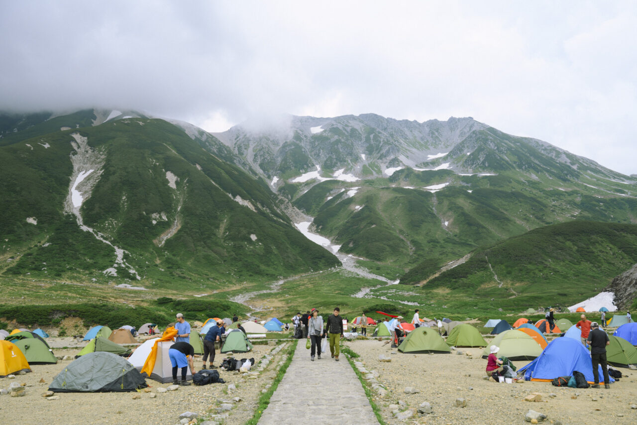 テント場と立山三山