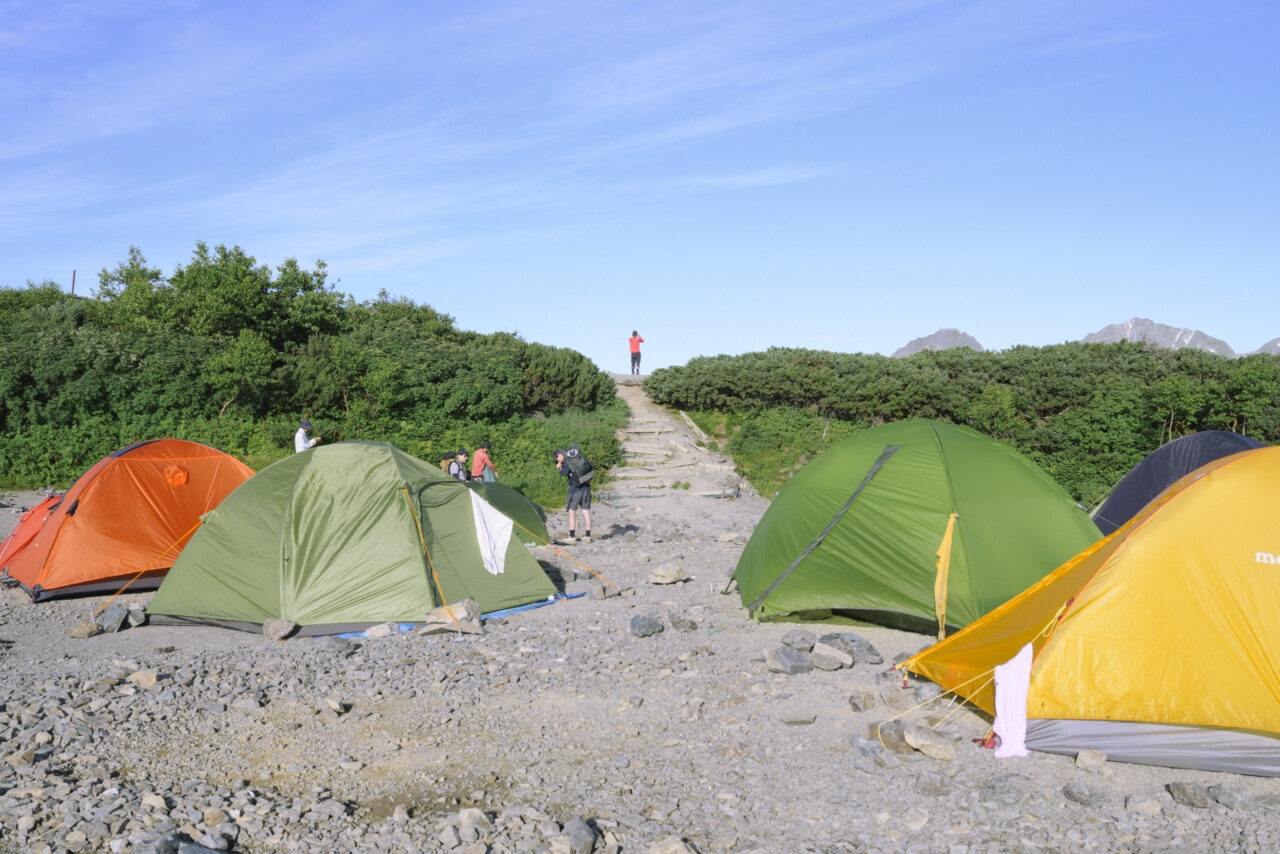 蝶ヶ岳ヒュッテのテント場