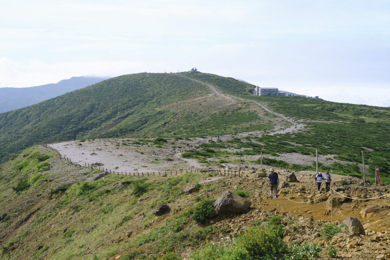 馬の背から見る刈田岳