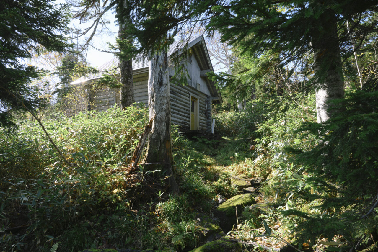 三ツ岩避難小屋
